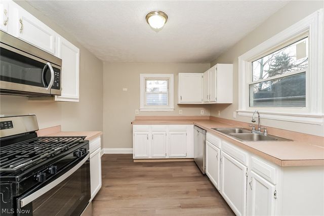 130 Taft Avenue, Elyria, OH 44035