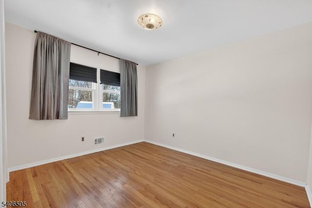 7 Madeleine Pl, Parsippany-troy Hills Twp., NJ 07054