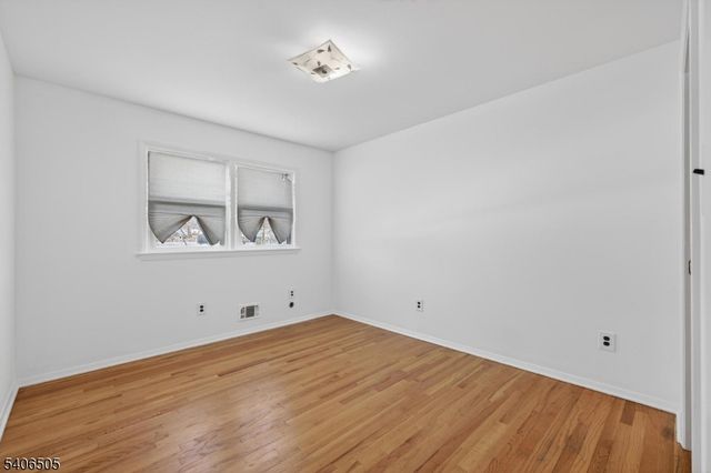 7 Madeleine Pl, Parsippany-troy Hills Twp., NJ 07054