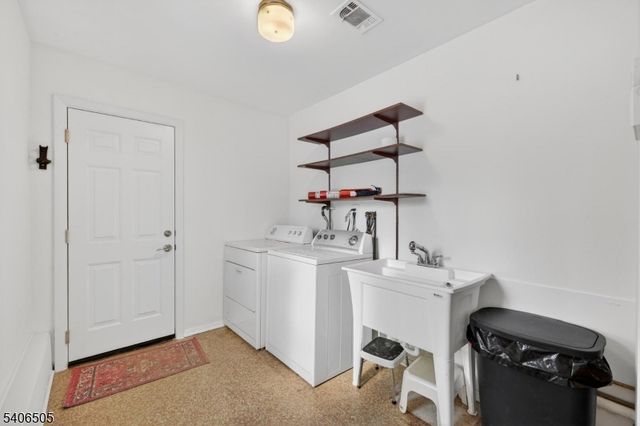 7 Madeleine Pl, Parsippany-troy Hills Twp., NJ 07054