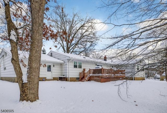 7 Madeleine Pl, Parsippany-troy Hills Twp., NJ 07054