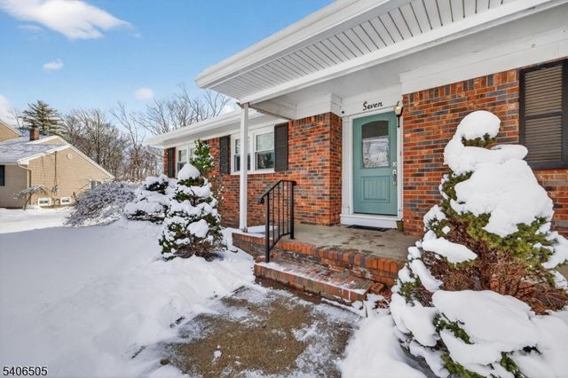 7 Madeleine Pl, Parsippany-troy Hills Twp., NJ 07054