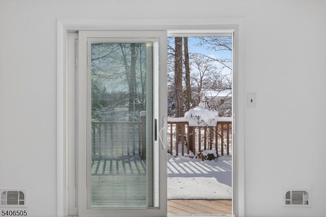 7 Madeleine Pl, Parsippany-troy Hills Twp., NJ 07054