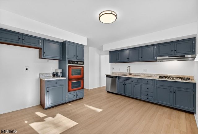 7 Madeleine Pl, Parsippany-troy Hills Twp., NJ 07054