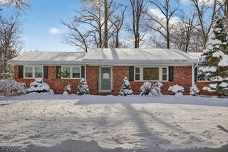 7 Madeleine Pl, Parsippany-troy Hills Twp., NJ 07054