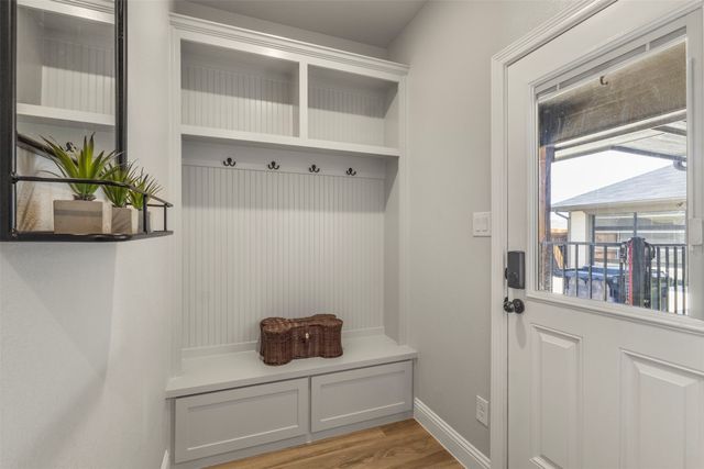 616 Charlotte Lane, Burleson, TX 76028