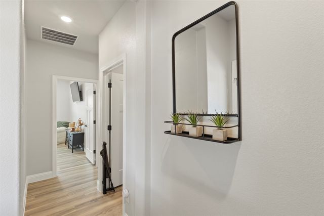 616 Charlotte Lane, Burleson, TX 76028