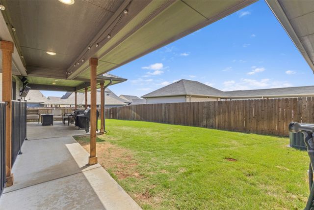 616 Charlotte Lane, Burleson, TX 76028