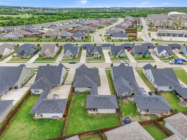 616 Charlotte Lane, Burleson, TX 76028