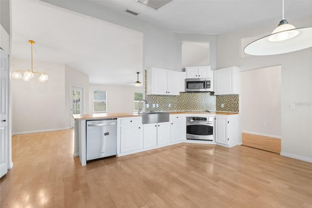 1204 NW 89TH TERRACE,, Gainesville, FL 32606