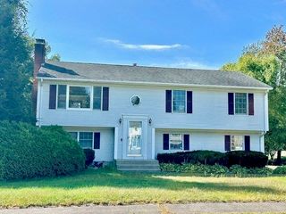 8 Independence Rd, Agawam, MA 01030