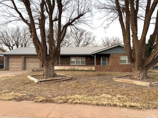 1807 E Reppto Street, Brownfield, TX 79316