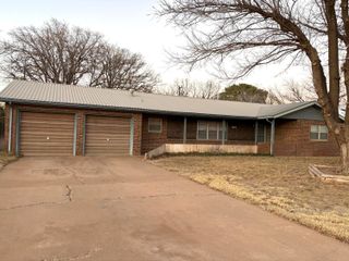 1807 E Reppto Street, Brownfield, TX 79316
