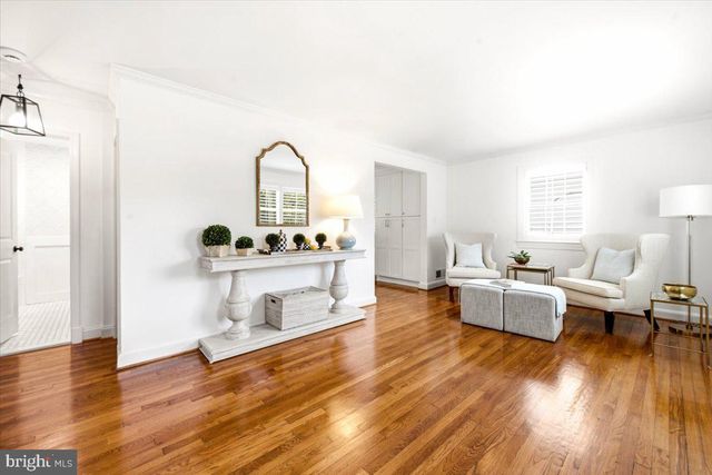 4214 MATTHEWS LN, Kensington, MD 20895