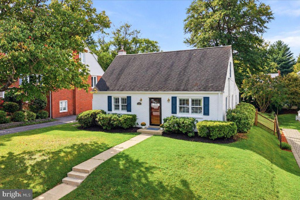 4214 MATTHEWS LN, Kensington, MD 20895