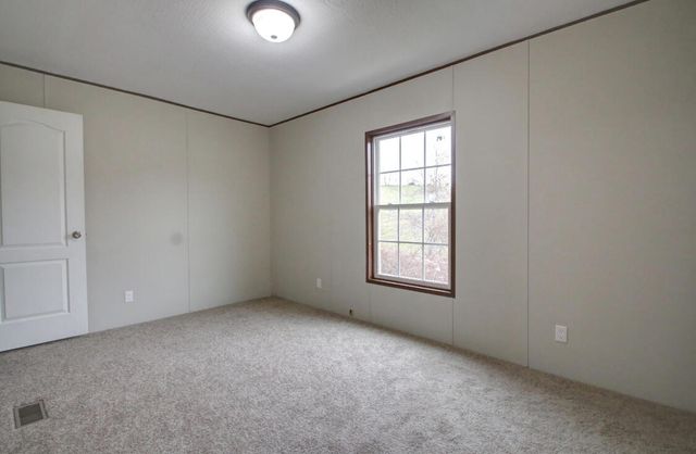 2786 HWY 2027, Campton, KY 41301