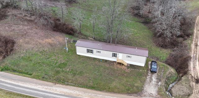 2786 HWY 2027, Campton, KY 41301