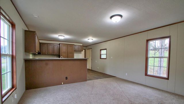 2786 HWY 2027, Campton, KY 41301