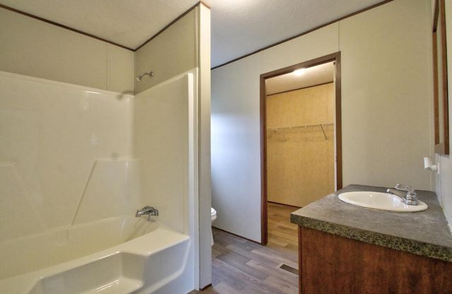 2786 HWY 2027, Campton, KY 41301