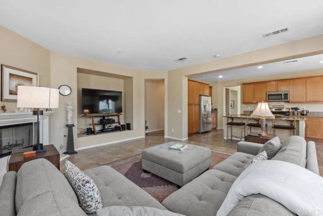 2990 Burnet Drive, Escondido, CA 92027