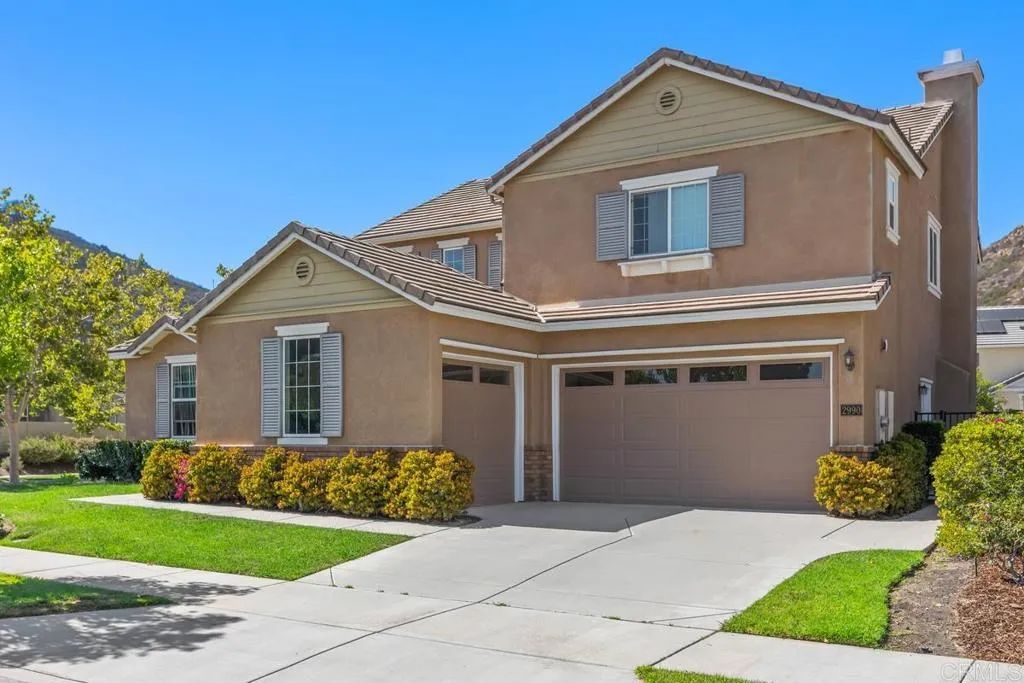 2990 Burnet Drive, Escondido, CA 92027