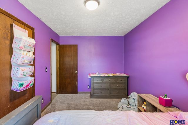 304 Flint Circle, Papillion, NE 68046