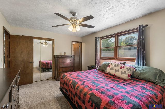 304 Flint Circle, Papillion, NE 68046