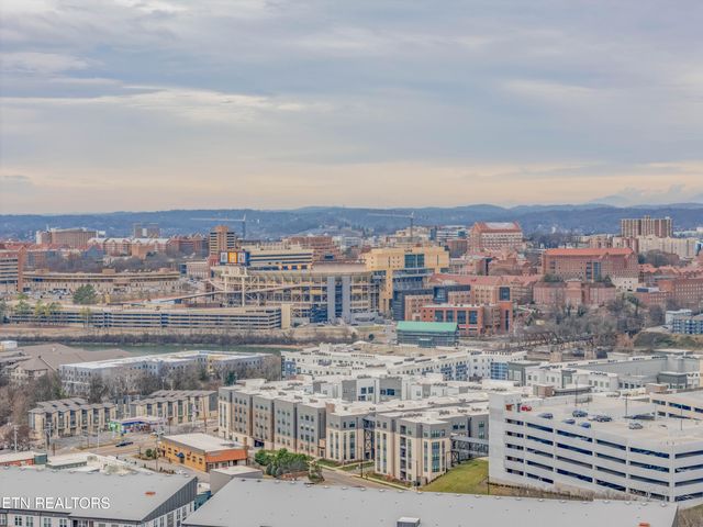 504 Yarnell Ave, Knoxville, TN 37920