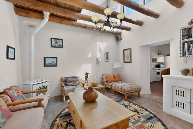 442 Los Pinos Road, Santa Fe, NM 87507