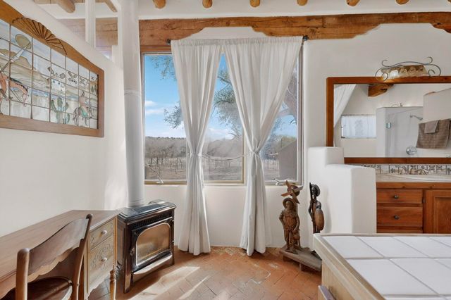 442 Los Pinos Road, Santa Fe, NM 87507