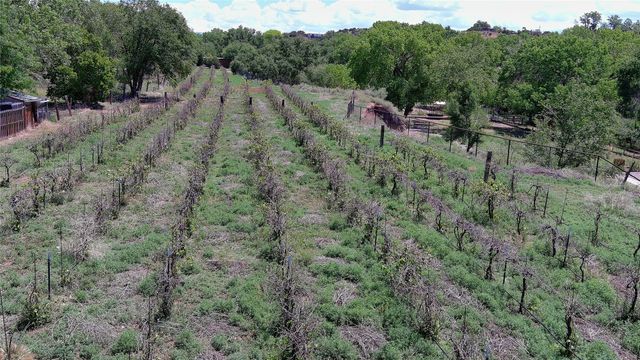 442 Los Pinos Road, Santa Fe, NM 87507