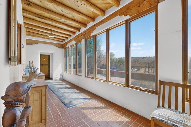 442 Los Pinos Road, Santa Fe, NM 87507