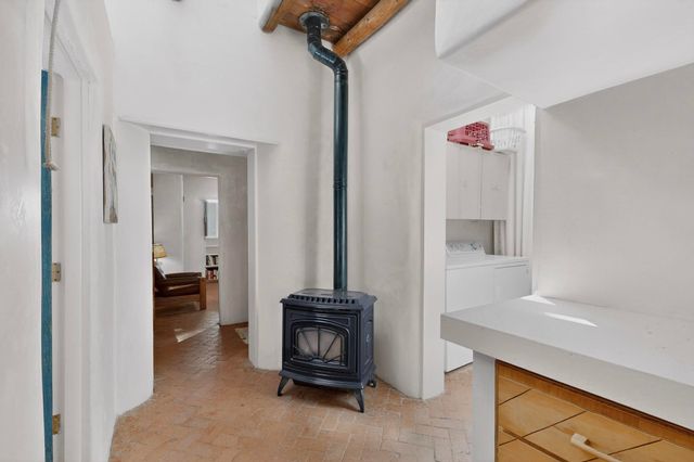 442 Los Pinos Road, Santa Fe, NM 87507