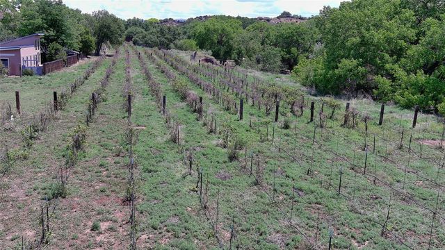 442 Los Pinos Road, Santa Fe, NM 87507