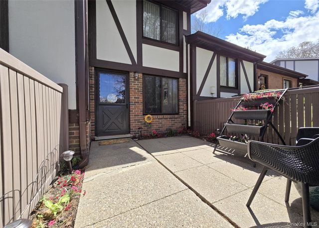 71 Skyline Drive, Coram, NY 11727