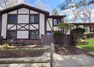 71 Skyline Drive, Coram, NY 11727