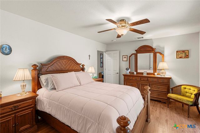 220 Clydesdale Drive, Dale, TX 78616