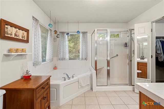 220 Clydesdale Drive, Dale, TX 78616
