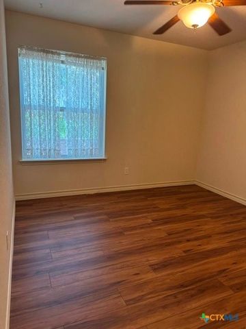 220 Clydesdale Drive, Dale, TX 78616