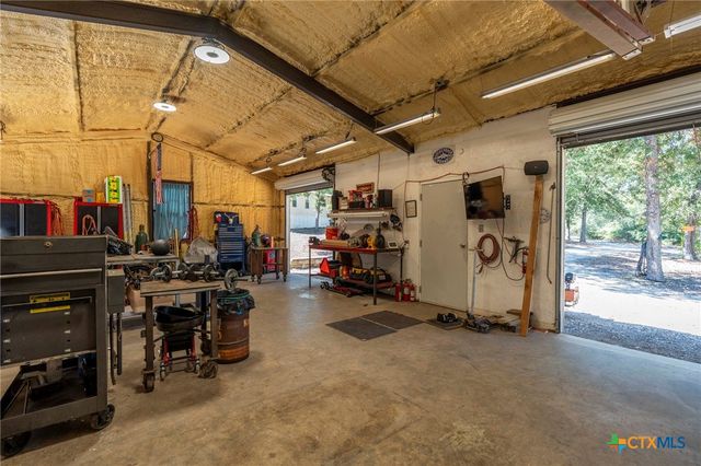220 Clydesdale Drive, Dale, TX 78616