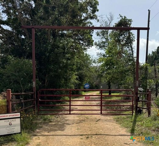 220 Clydesdale Drive, Dale, TX 78616