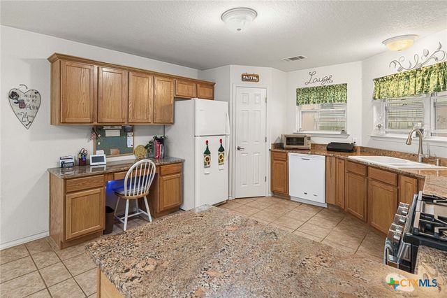 220 Clydesdale Drive, Dale, TX 78616