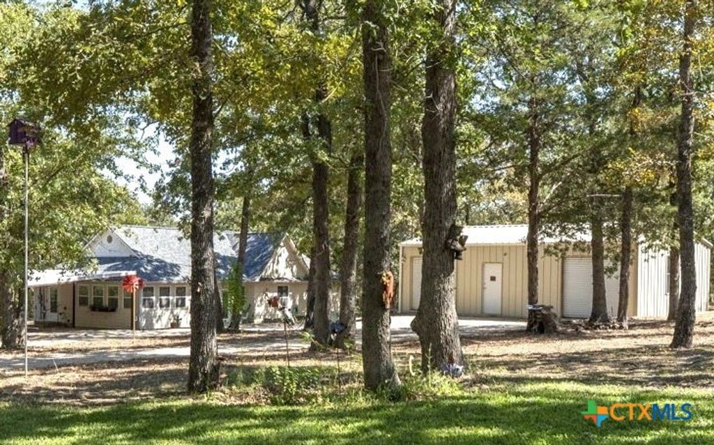 220 Clydesdale Drive, Dale, TX 78616