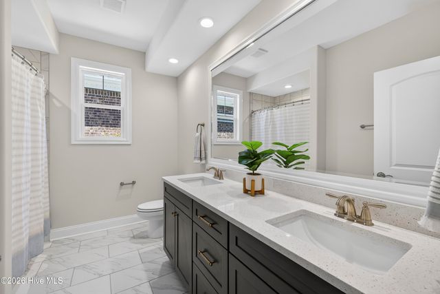 2556 E Timber Crest Drive NE, Leland, NC 28451