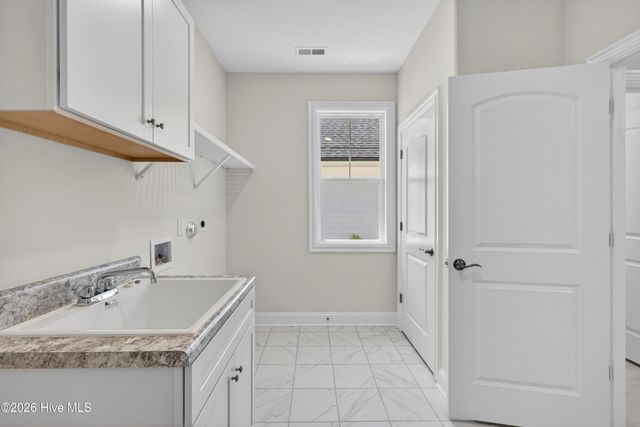 2556 E Timber Crest Drive NE, Leland, NC 28451