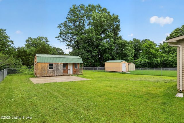 4523 Shelvis Dr, Louisville, KY 40216