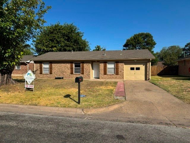 111 Freeman Street, Terrell, TX 75160
