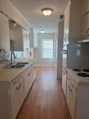 111 Freeman Street, Terrell, TX 75160
