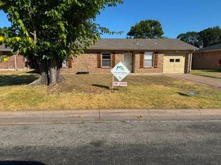 111 Freeman Street, Terrell, TX 75160