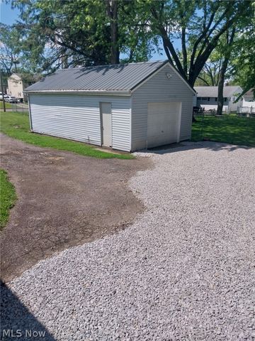 3009 Willowrow Avenue NE, Canton, OH 44705